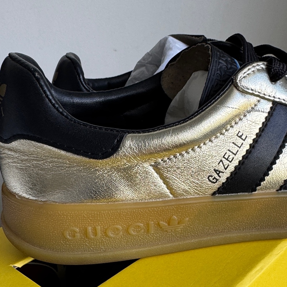 Gucci collaboration with Adidas gazelle sneakers
Special edition (Gold) - Picture 8 of 16